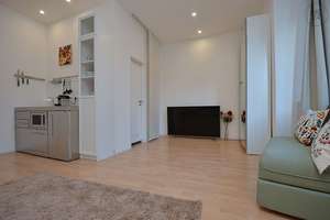 Modern möbliertes Apartment in Stuttgart Mitte – Die vollständige Adresse der Immobilie erhältst du vom Anbieter., 70190 Kernerviertel, Stuttgart – Vorschaubild 2
