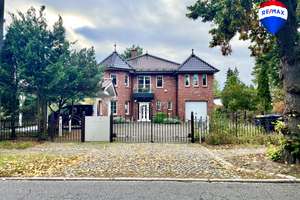 Provisionsfrei: Traumhafte Villa mit Garage in seenaher Lage von Falkensee – Die vollständige Adresse der Immobilie erhältst du vom Anbieter., 14612 Falkensee – Vorschaubild 2