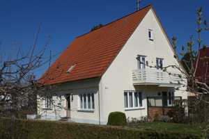 Liebevoll gepflegtes Eigenheim mit Garten und Garage – Donau-Ries (Kreis) – Vorschaubild 1