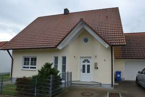 Einfamilienhaus mit großem Garten und Doppelgarage – Thomas-Specht-Weg 4, 89407 Dillingen an der Donau – Vorschaubild 1