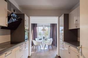 Stylisch wohnen im Komponistenviertel: EBK, Balkon, Parkplatz, Gartennutzung – Die vollständige Adresse der Immobilie erhältst du vom Anbieter., 65193 Nordost, Wiesbaden – Vorschaubild 2