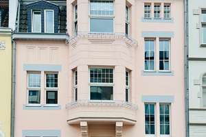 Absolute Rarität! Historisches Stadthaus in bester Lage von Oberkassel! – Die vollständige Adresse der Immobilie erhältst du vom Anbieter., 40545 Oberkassel, Düsseldorf – Vorschaubild 2