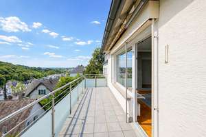 Über den Dächern von Sonnenberg!
Freistehendes Haus mit viel Platz in Wiesbadens Top Wohnlage! – Die vollständige Adresse der Immobilie erhältst du vom Anbieter., 65193 Sonnenberg, Wiesbaden – Vorschaubild 22