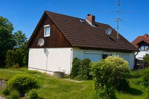 Freistehendes Einfamilienhaus mit großzügigem Grundstück zu verkaufen – Die vollständige Adresse der Immobilie erhältst du vom Anbieter., 87651 Bidingen – Vorschaubild 3