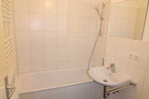 Zentrumsnahes 1-Zimmer-Appartment mit Balkon – Untere Jakobermauer 9, 86152 Augsburg – Vorschaubild 4
