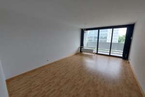 SOFORT bezugsfertige helle Wohnung am Olympiapark  mit Weitblick - WG-geeignet – Pickelstr. 14, 80637 Alt-Moosach, München – Vorschaubild 3