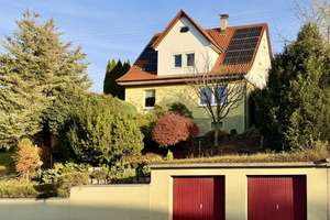 Haus mit Garten, zwei Garagen & zwei Terrassen - 
Einzug nach Absprache möglich – Die vollständige Adresse der Immobilie erhältst du vom Anbieter., 78628 Rottweil – Vorschaubild 2
