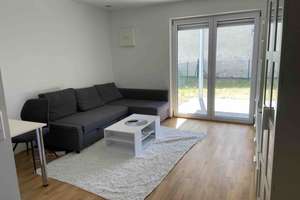 Gepflegte 2-Zimmer-Gartenwohnung mit Einbauküche - in Ingolstadt-Mailing – Regensburger Str. 284 a, 85055 Mailing, Ingolstadt – Vorschaubild 2
