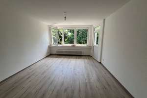 Blick ins Grüne mit Balkon - Bad mit Fenster - Duisburg Rheinhausen – Brahmsstraße 46, 47226 Rheinhausen-Mitte, Duisburg – Vorschaubild 5