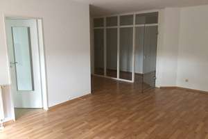 Schöne, geräumige zwei Zimmer Wohnung in Dresden,  Striesen