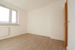 helle 3-Raumwohnung mit Balkon und Wanne – Irkutsker Straße 179, 9119 Kappel, Chemnitz – Vorschaubild 4