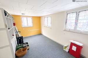 * WOW! Großzügige, gepflegte 4,5-Zi.-Wohnung mit Balkon * 105 qm * gute Lage in S-Untertürkheim * – Die vollständige Adresse der Immobilie erhältst du vom Anbieter., 70327 Untertürkheim (Ortsteil), Stuttgart – Vorschaubild 13