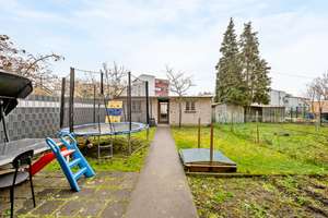2 Familienhaus mit 2 Garagen und Garten – Die vollständige Adresse der Immobilie erhältst du vom Anbieter., 67065 Mundenheim, Ludwigshafen am Rhein – Vorschaubild 23