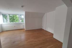 Modernisierte Dachgeschoss Wohnung Waldtrudering ohne Balkon – Tangastr. 51, 81827 Waldtrudering, München – Vorschaubild 10