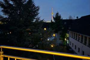 **Charmante, voll möblierte und frisch kernsanierte 2-Zimmer-Wohnung mit Spitzboden und Balkon** – Frohnhauser Str. 133, 45144 Holsterhausen, Essen – Vorschaubild 7