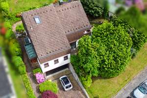 Familienidylle mit Einliegerwohnung & großem Garten in bevorzugter Wohnlage – Die vollständige Adresse der Immobilie erhältst du vom Anbieter., 76571 Gaggenau – Vorschaubild 1