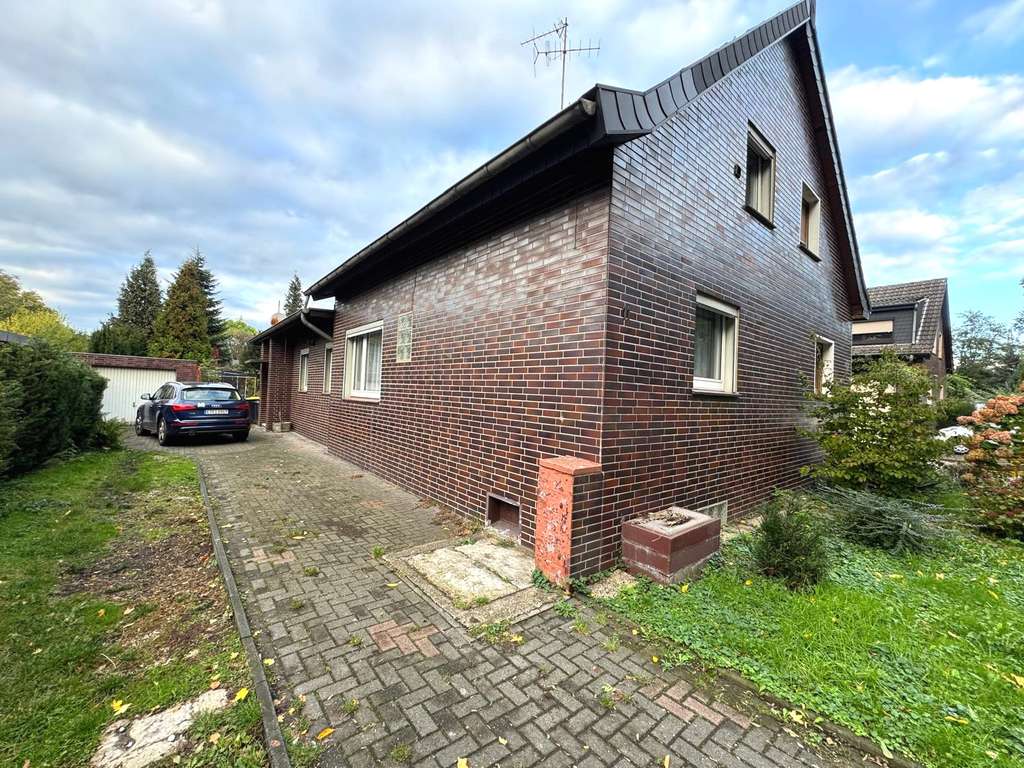 Gepflegte DHH mit viel Potenzial in bevorzugter ruhiger grüner Wohnlage von Duisburg Neumühl