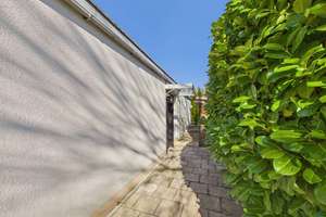 IMMO KUBE! Nicht freistehender 7 Zi.-Bungalow in Nbg.-Erlenstegen mit Garten und 2 Stellplätzen – Die vollständige Adresse der Immobilie erhältst du vom Anbieter., 90491 Erlenstegen, Nürnberg – Vorschaubild 11