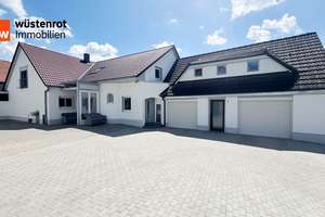 Großzügiges Raumwunder mit Einliegerwohnung, 3 Garagen & moderner Technik in Neresheim-Ohmenheim