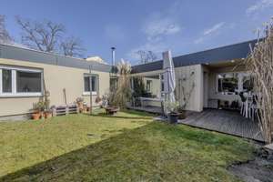 Renovierter Bungalow mit Photovoltaik, ruhige Lage, in 2 Einheiten teilbar – Die vollständige Adresse der Immobilie erhältst du vom Anbieter., 80935 Lerchenau-Ost, München – Vorschaubild 2