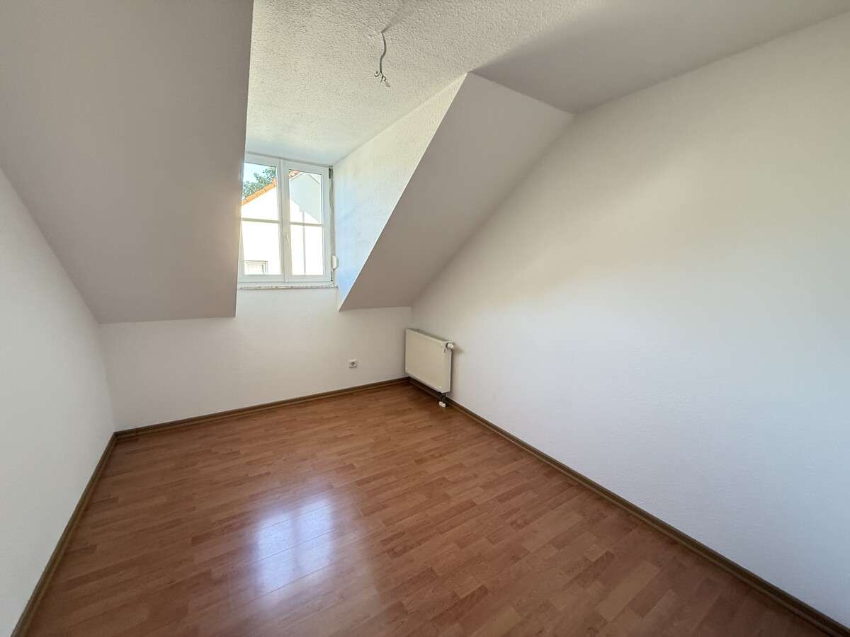 Immobilie in Moritzburg - Freistehende kleine 4-Zimmer-Wohnung in traumhafter Lage für Eigennutzer oder Anleger! - Bild 4