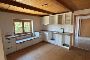 Kernsaniert: Moderne 3-Zimmer-Wohnung mit Balkon & Bergblick – Geilertshauser Straße 6, 82544 Egling – Vorschaubild 3