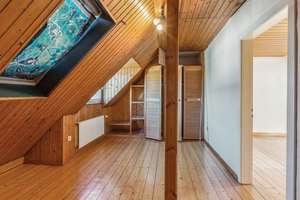 Charmantes Reihenmittelhaus mit viel Potential in grüner Lage von Köln Mehrheim – Die vollständige Adresse der Immobilie erhältst du vom Anbieter., 51103 Merheim, Köln – Vorschaubild 4