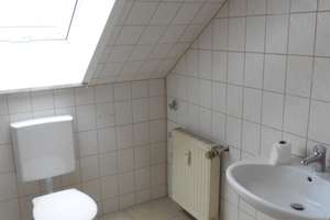 Attraktive 3-Zimmer-Wohnung: Helles Dachgeschoss in Fürth – Regelsbacher Straße 26a, 90768 Atzenhof, Burgfarrnbach, Fürth – Vorschaubild 10