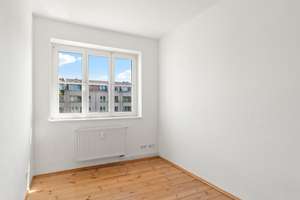 Wunderschöne * 2 Zimmer Wohnung * Bad mit Fenster* Loggia zum Innenhof – Lincolnstraße 7, 10315 Friedrichsfelde, Berlin – Vorschaubild 11