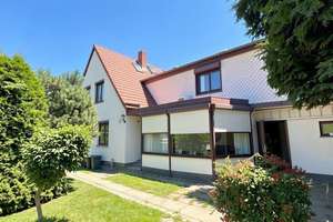 Doppelhaushälfte mit großem Garten und Entwicklungspotenzial in ruhiger Wohnsiedlung in Dresden