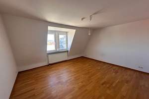 Ideale Raumaufteilung  mit Wohnküche, Fernsicht und Balkon – Die vollständige Adresse der Immobilie erhältst du vom Anbieter., 70186 Ostheim, Stuttgart – Vorschaubild 6