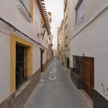 SCHULDENVERKAUF IN DER CALLE GUERRERO VON ABARÁN