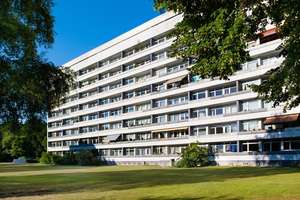 Attraktive 3-Zimmer-Wohnung mit Loggia und Aufzug in Wolfsburg-Detmerode – Kurt-Schumacher-Ring 19, 38444 Detmerode, Wolfsburg – Vorschaubild 1