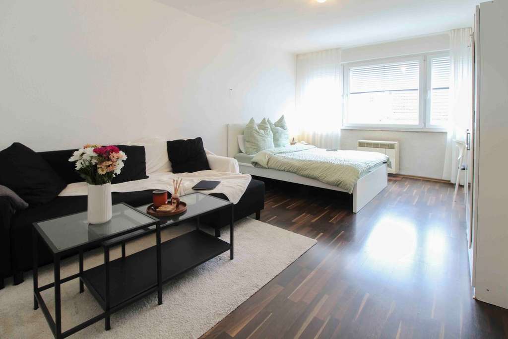 Ruhig und zentral: Charmante 1-Zimmer-Wohnung mit Balkon in Degerloch