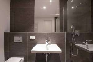 Moderne 2‑Zi.-Wohnung mit Balkon & EBK | 24/7 Concierge, Gym & Rooftop | Online-Besichtigung möglich – Europa Allee 11, 60327 Gallus, Frankfurt am Main – Vorschaubild 13