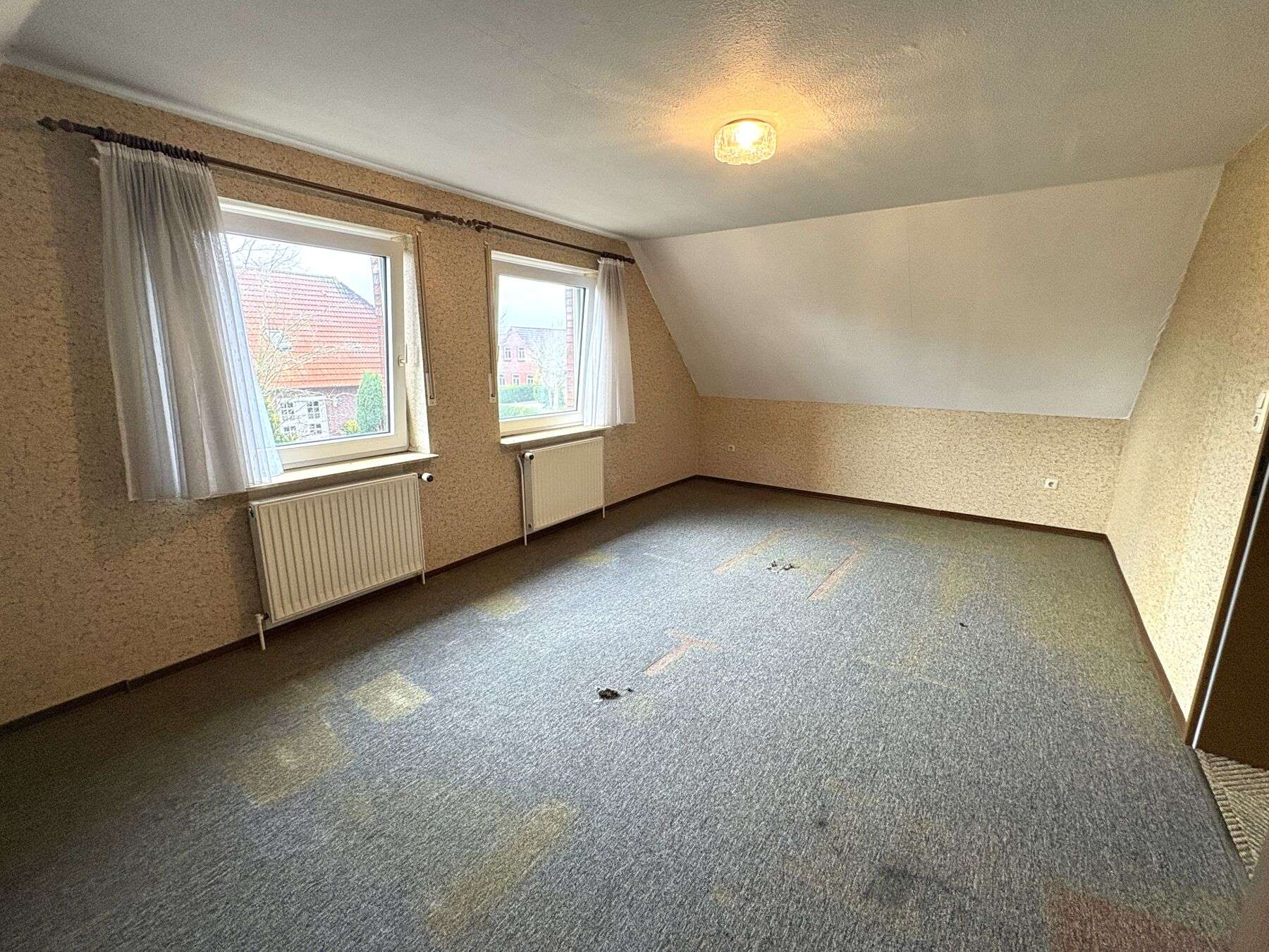 Immobilie in Upgant-Schott - Geräumiges Einfamilienhaus in ruhiger Lage - kurzfristige Übergabe möglich - - Bild 7