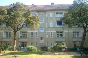 *** Modernisierte 2-Zi-Wohnung mit Loggia im beliebten Luisenhof sucht neuen Mieter *** – Margaretenstr. 9, 45145 Frohnhausen, Essen – Vorschaubild 2