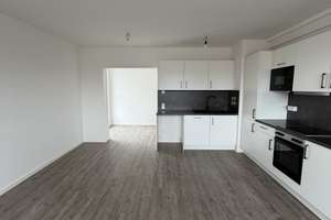 2-Raum-Wohnung im Erstbezug mit Blick zur Altstadt: Einbauküche und Balkon