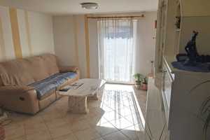 Viel Platz im Familienhaus!  4 Schlafzimmern, 2 Bäder, Ofen, 2 Küchen, Garten, Garage – Biberach (Kreis) – Vorschaubild 4