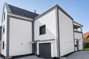 Schlüsselfertige Doppelhaushälfte mit Einliegerwohnung - stilvoll, modern, einzigartig – Die vollständige Adresse der Immobilie erhältst du vom Anbieter., 78247 Hilzingen – Vorschaubild 1
