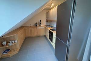 Stilvoll saniert: 2-Zimmer-Dachgeschosswohnung in Paderborn – 33098 Kernstadt, Paderborn – Vorschaubild 3