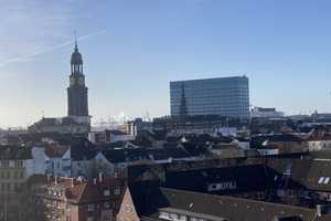 Helle 2-Zi.-Whg. mit Blick auf den Michel / Bright 1-bed flat with view of St. Michael’s Church. – Hamburg – Vorschaubild 9