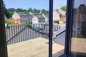Top Lage in Eschweiler. Modern. Ruhig. 2,5 Zimmer Dachgeschoss mit Terrasse  – Peter-Paul-Straße 1a, 52249 Eschweiler – Vorschaubild 2