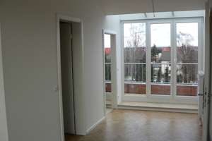 Helle, modernisierte 2-Zi-Whg mit zwei Balkonen und Stellplatz – Die vollständige Adresse der Immobilie erhältst du vom Anbieter., 85748 Garching bei München – Vorschaubild 3