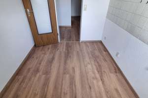 *** Großes Appartement, Badezimmer mit Wanne,  Fußboden aus 2023 *** – Merscheider Straße 224, 42699 Ohligs/Aufderhöhe/Merscheid, Solingen – Vorschaubild 4