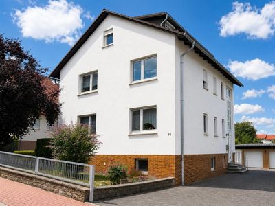 Gepflegtes Zweifamilienhaus mit Garten und Doppelgarage in Heringen!