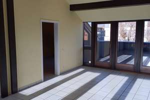 Schöne, geräumige 2 Zimmer-Wohnung mit 2 Balkone mit Sicht über Wiesbaden mit Einbauküche – Die vollständige Adresse der Immobilie erhältst du vom Anbieter., 65185 Mitte, Wiesbaden – Vorschaubild 3