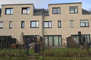 ** NEU : Großzügiges ENERGIESPAR-Reihenmittelhaus in kinderfreundlichem Neubaugebiet + U-BAHN nah ** – Bredenbekstieg 7 C, 22397 Wohldorf-Ohlstedt, Hamburg – Vorschaubild 1