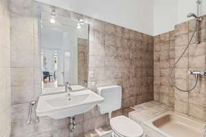 Property thumbnail 9