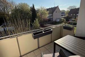 Moderne, renovierte 4-Zimmer Wohnung mit Balkon u. eigenem Garten in GE-Buer